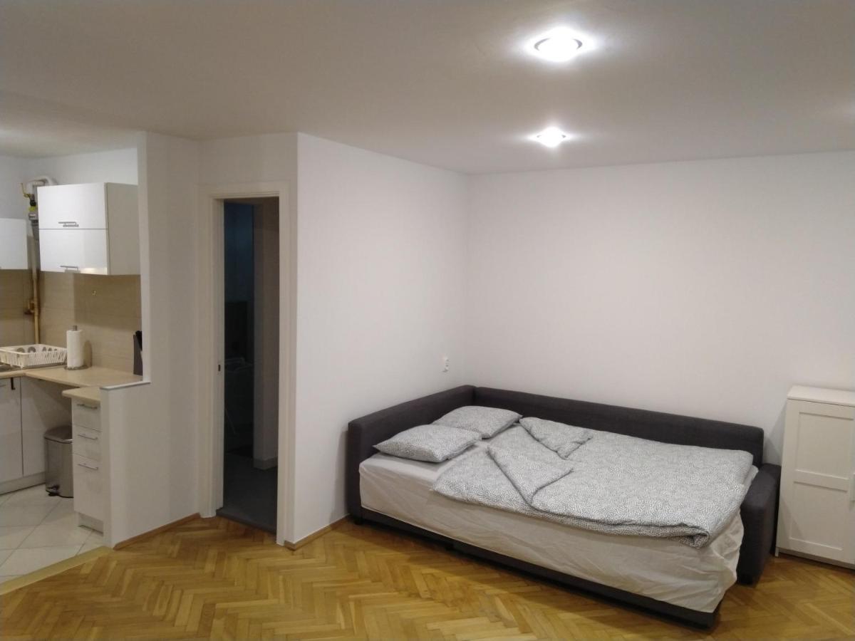 Apartament Zielona Wierzba Blisko Sky Tower Lägenhet Wrocław Exteriör bild