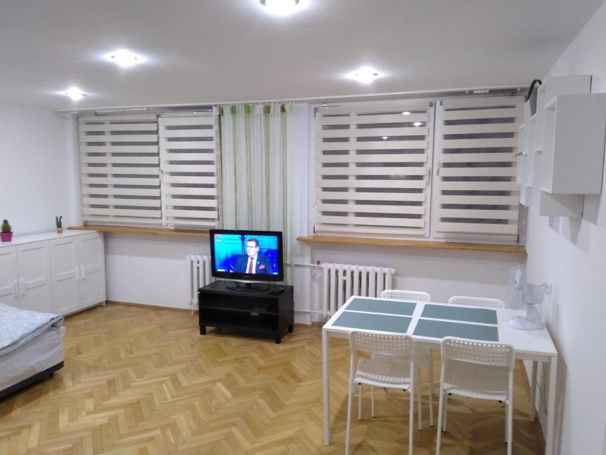 Apartament Zielona Wierzba Blisko Sky Tower Lägenhet Wrocław Exteriör bild