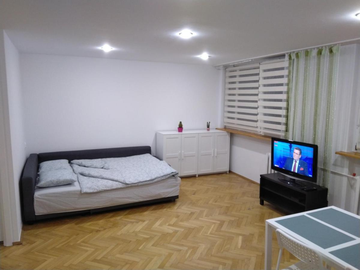 Apartament Zielona Wierzba Blisko Sky Tower Lägenhet Wrocław Exteriör bild