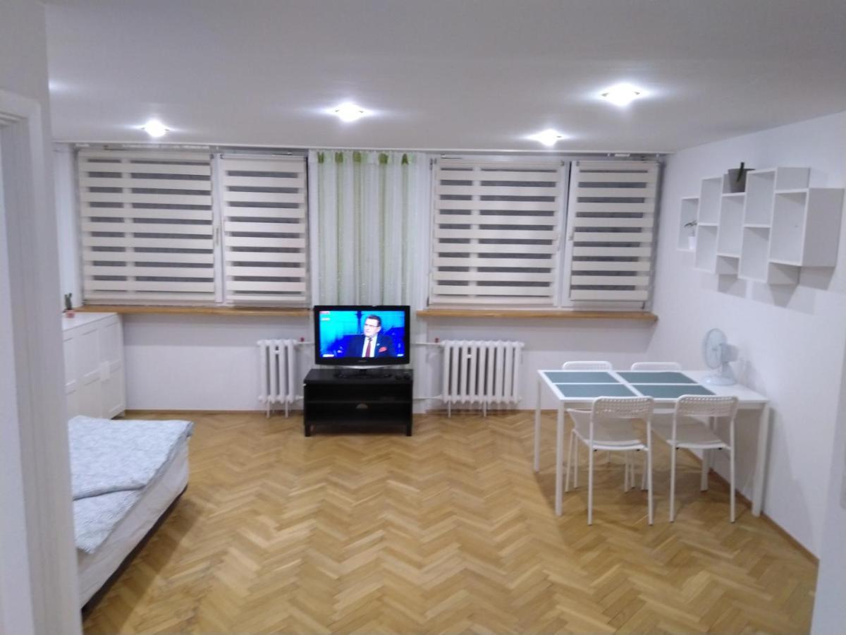 Apartament Zielona Wierzba Blisko Sky Tower Lägenhet Wrocław Exteriör bild