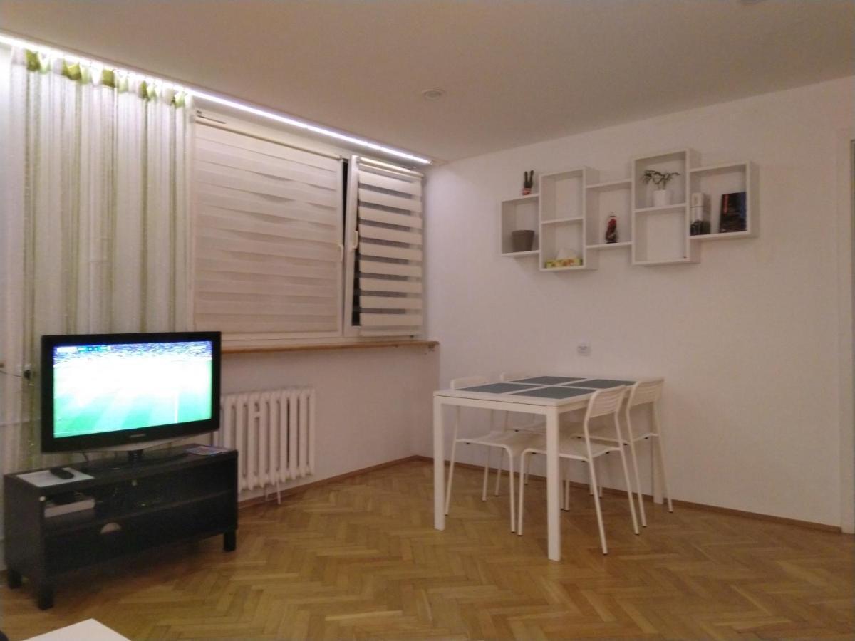 Apartament Zielona Wierzba Blisko Sky Tower Lägenhet Wrocław Exteriör bild